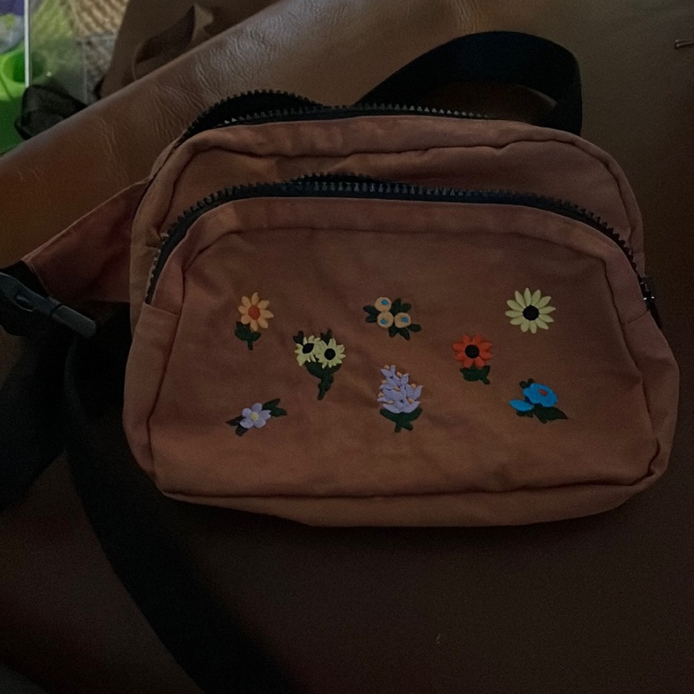 Ditsy floral rhubarb fanny baggu rare good condition
